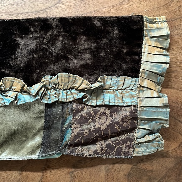 Handmade Ruffled Scarf - Picture 4 of 5